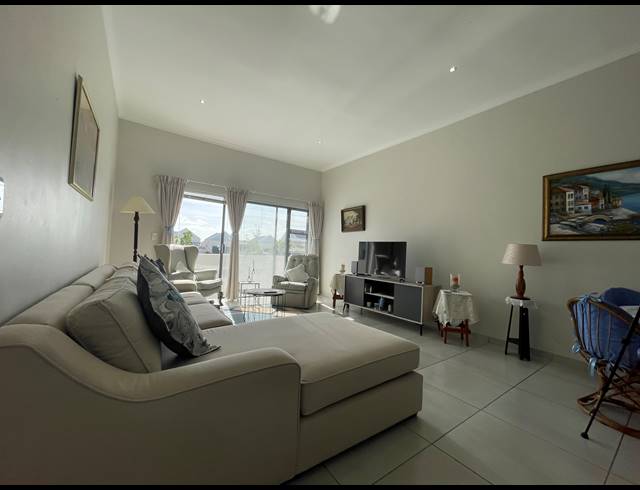 3 BEDROOM FREESTANDING FOR SALE IN LAGUNA